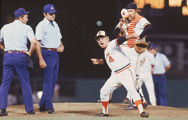earl weaver throws out ump